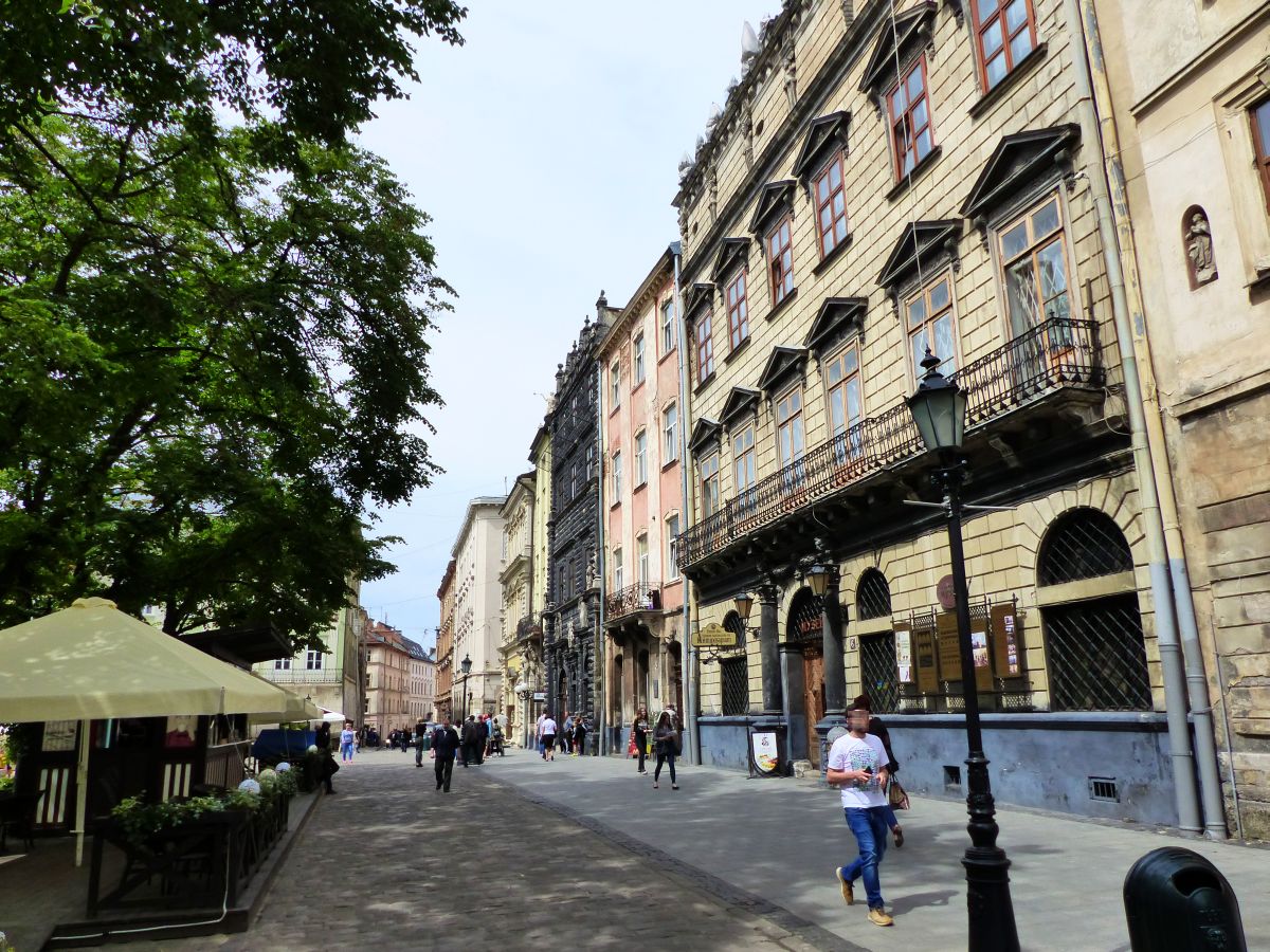 Rynok Platz, Lviv, Ukraine 08-06-2017.

Rynok plein, Lviv, Oekrane 08-06-2017.