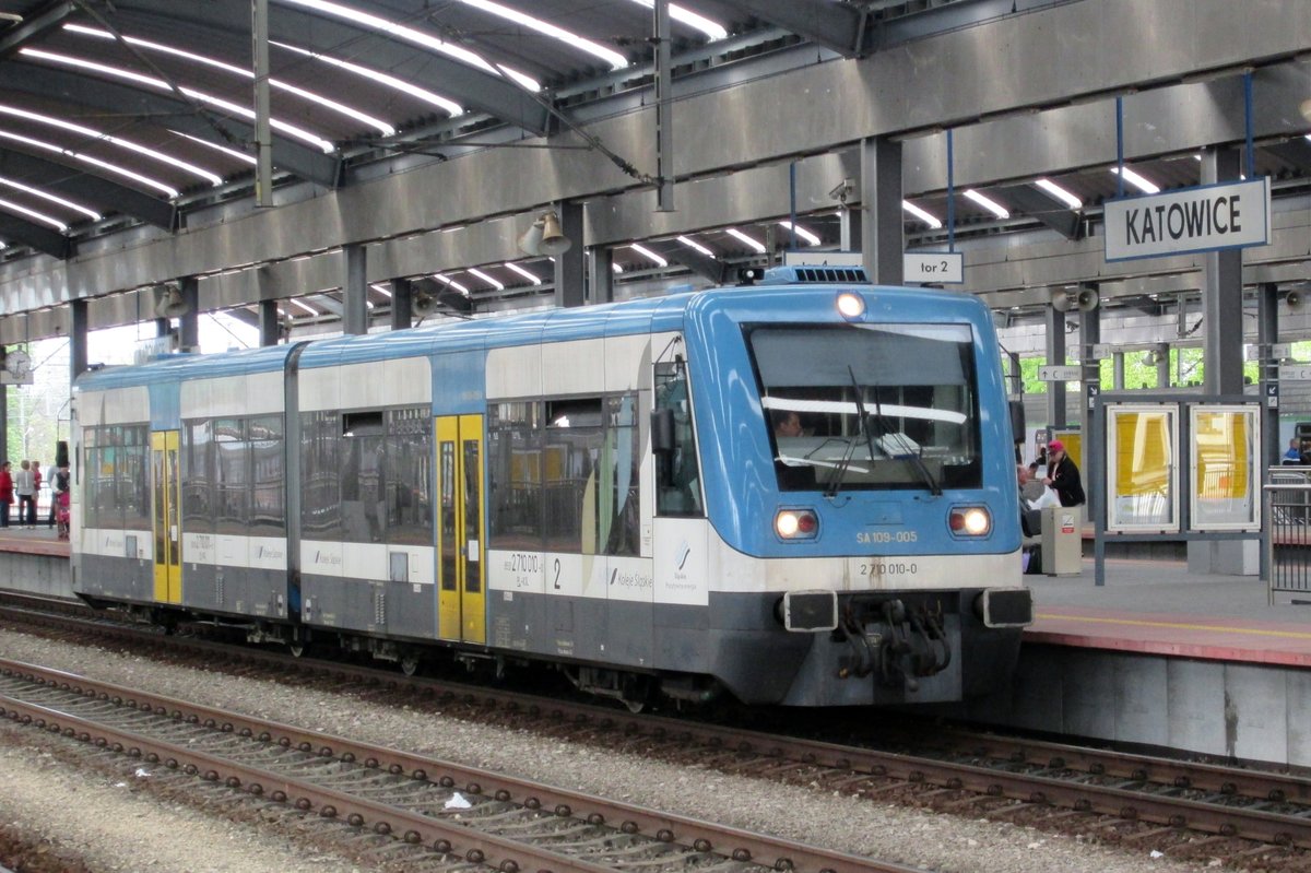SA 109-005 steht am 3 Mai 2016 in Katowice.