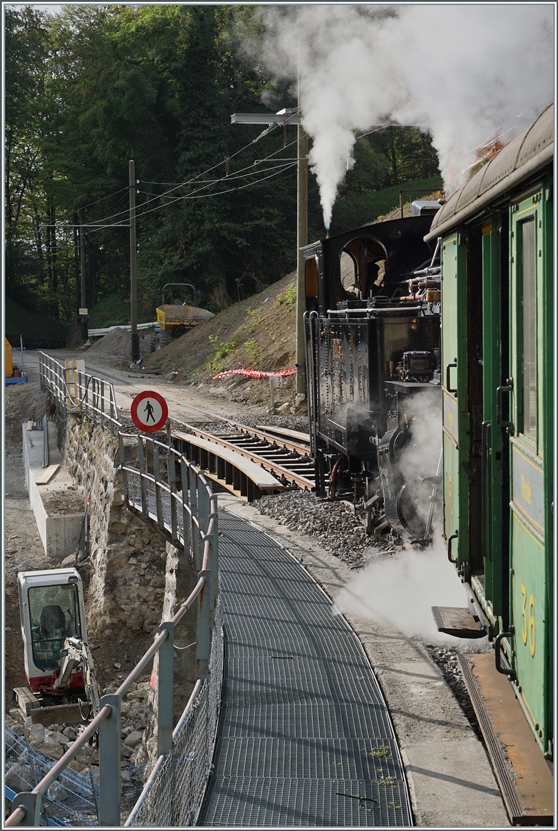 Sanierung des Baye de Clarens Viaduktes: Die Arbeiten am westlichen Brückenkopf haben begonnen und die Strecke führt hier bereits über eine Hilfsbrücke.

30. Sept. 2023