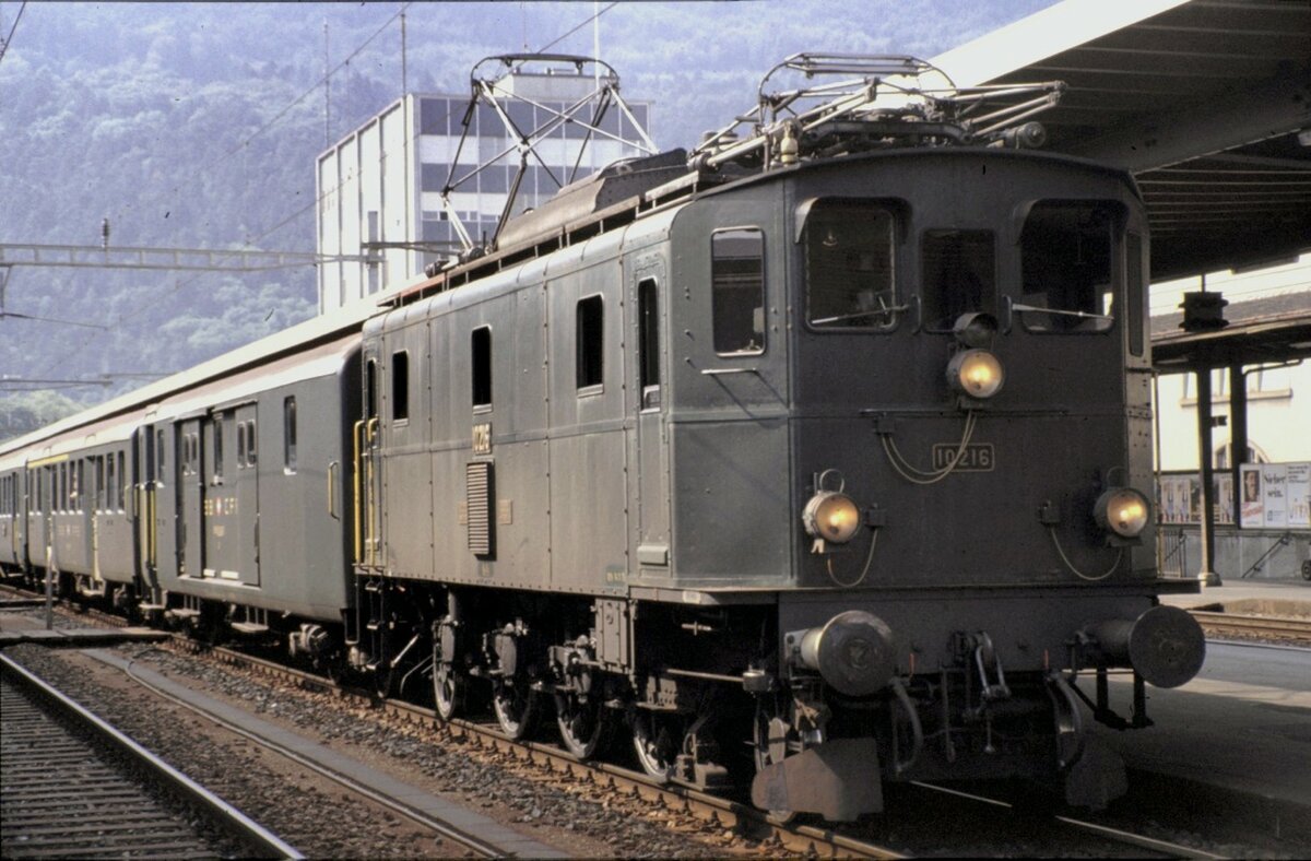 SBB Ae 3/5 Nr.10 216 in Biel am 15.08.1980.