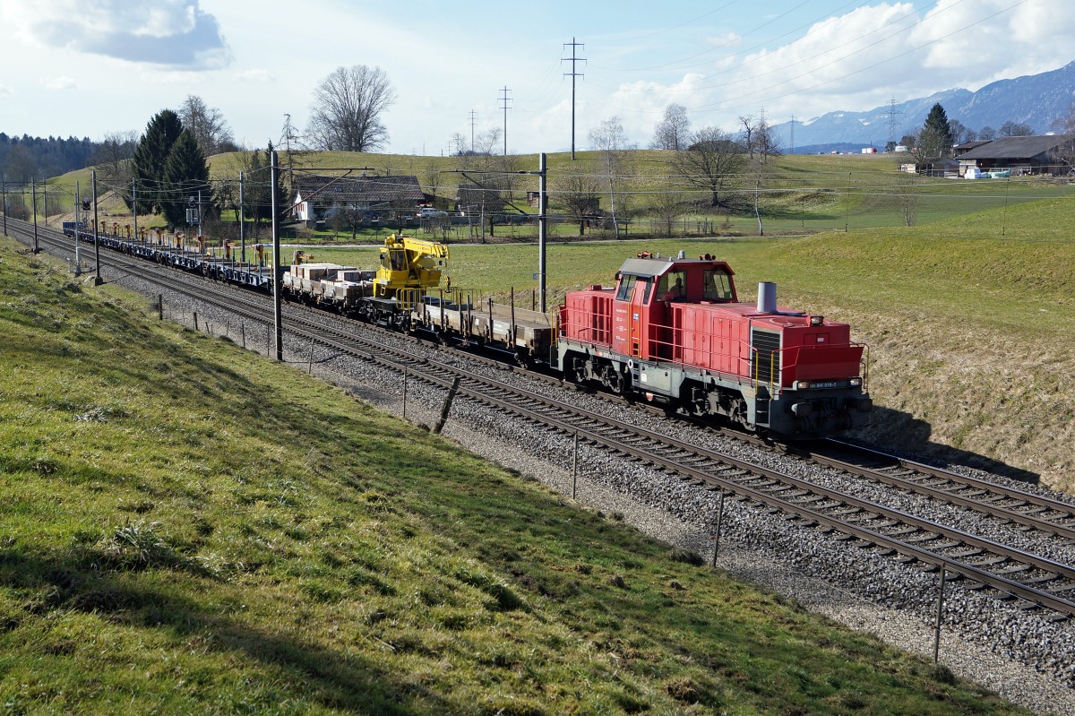 SBB: Am 841 018-5 mit einem Dienstzug zwischen Wangen an der Aare und Niederbipp am 3. März 2015.
Foto: Walter Ruetsch
