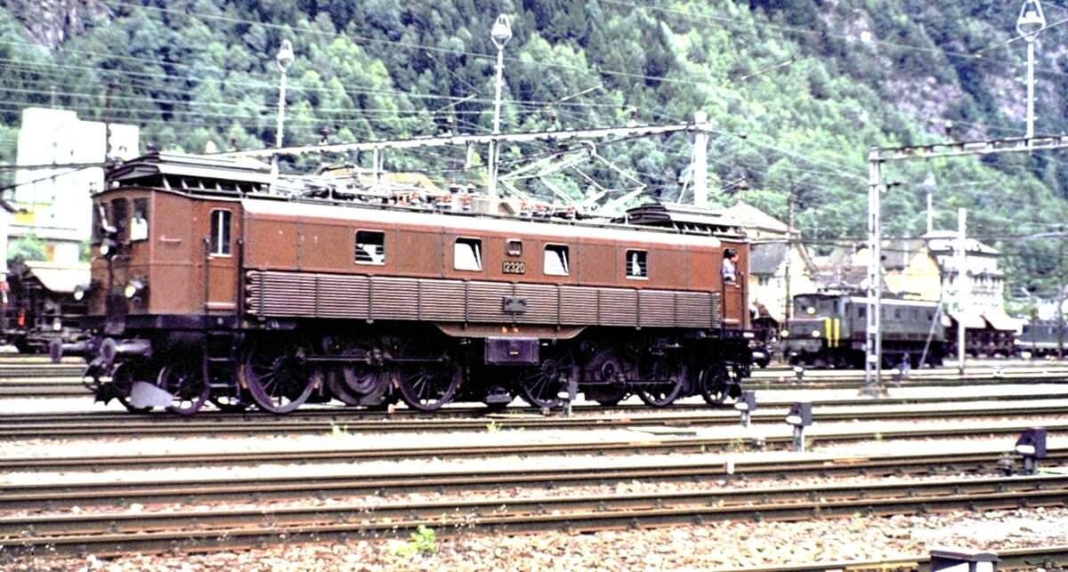 SBB Be 4/6 Nr. 12 320 in Erstfeld beim Jubiläum 100 Jahre Gotthardbahn am 22.09.1981.