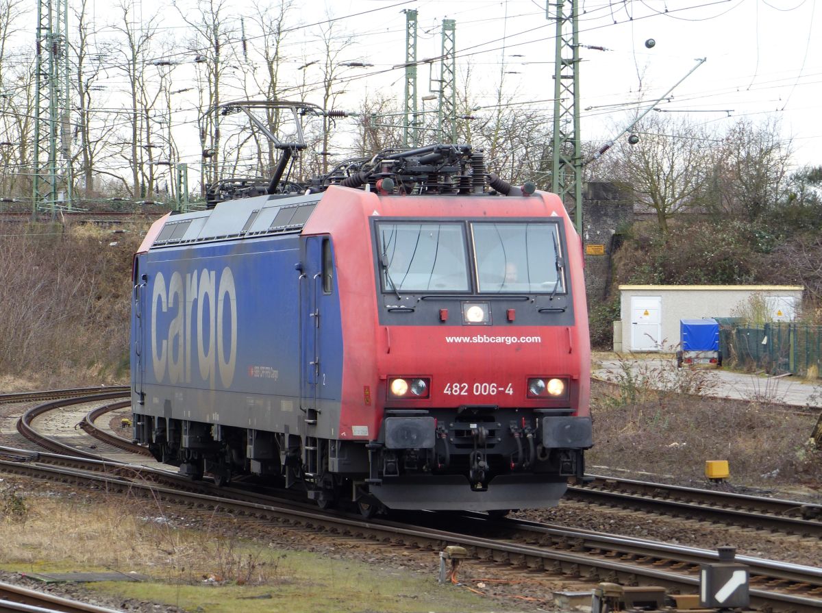 SBB Cargo loc 482 006- 4 Rangierbahnhof Kln-Kalk Nord, Deutschland 08-03-2018.

SBB Cargo loc 482 006- 4 rangeerstation Kln-Kalk Nord, Duitsland 08-03-2018.