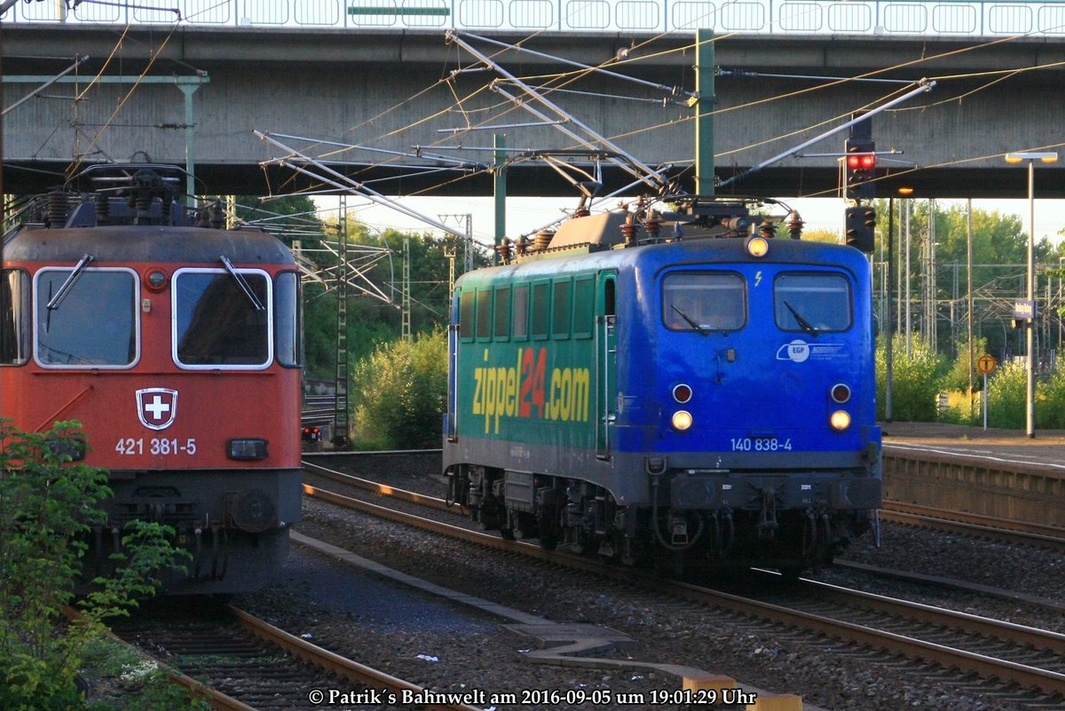 SBB Cargo Re421 381 abgestellt in Hamburg-Harburg Gleis 175 und EGP 140 838  Zippel24.com  Lz am 05.09.2016 in Hamburg-Harburg