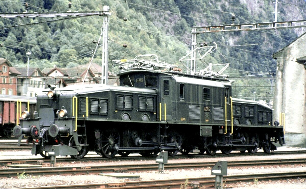 SBB Ce 6/8 III Nr.14 305 in Erstfeld beim Jubiläum 100 Jahre Gotthard-Bahn am 22.09.1981.