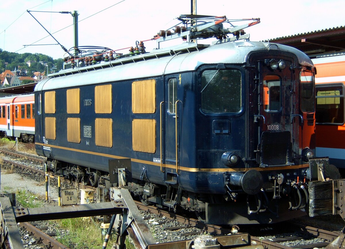 SBB Re 474 I Nr.10 008 in Ulm am 14.07.2005.