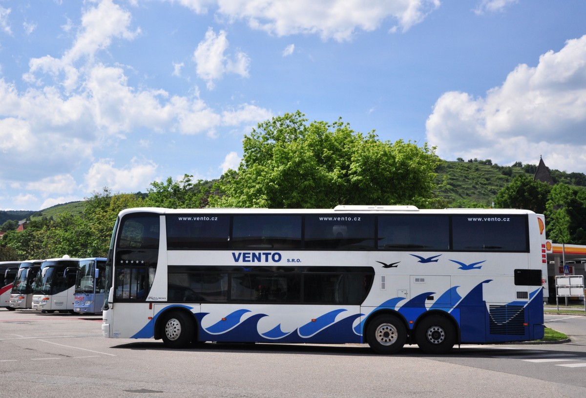 Scania Berkhof Axial 100 von Vento aus der CZ im Mai 2015 in Krems gesehen.