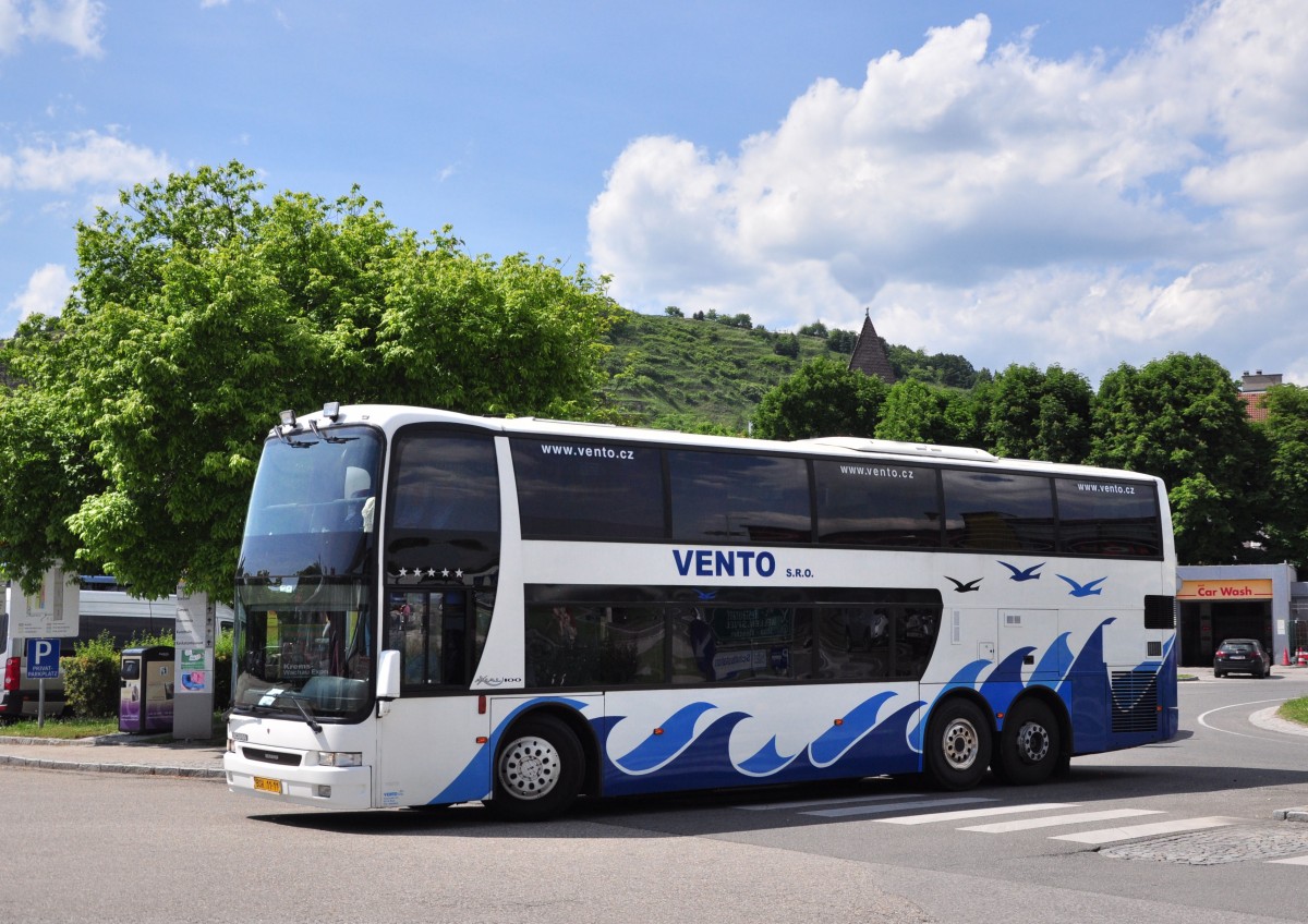 Scania Berkhof Axial 100 von Vento aus der CZ im Mai 2015 in Krems gesehen.
