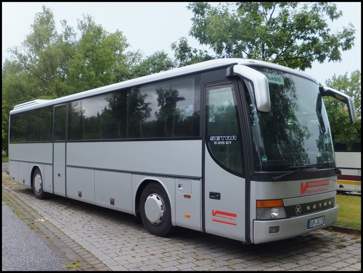 Setra 315 GT des Verkehrsbetrieb Greifswald-Land GmbH in Rostock.