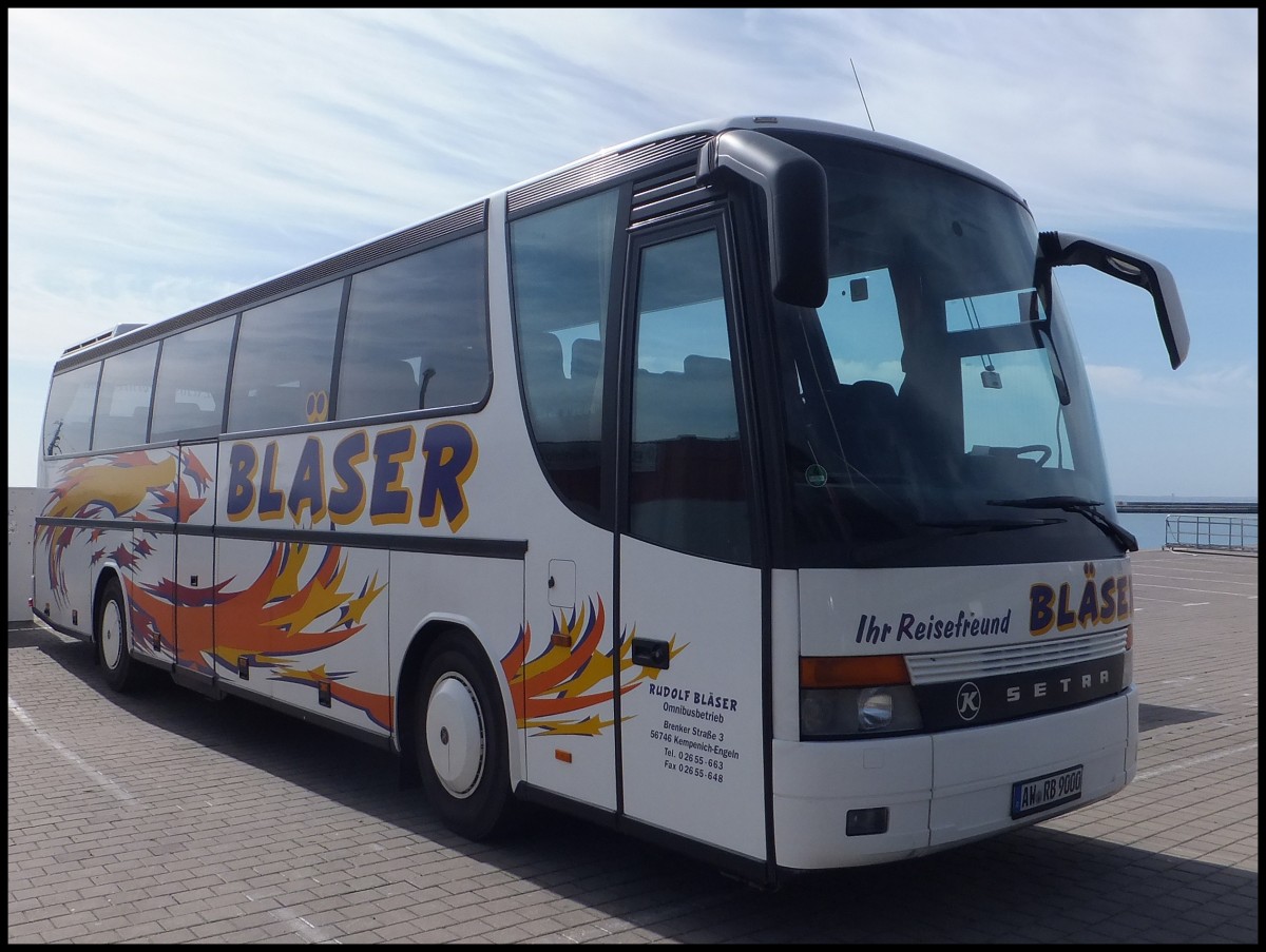 Setra 315 HD von Bl�ser aus Deutschland im Stadthafen Sassnitz.