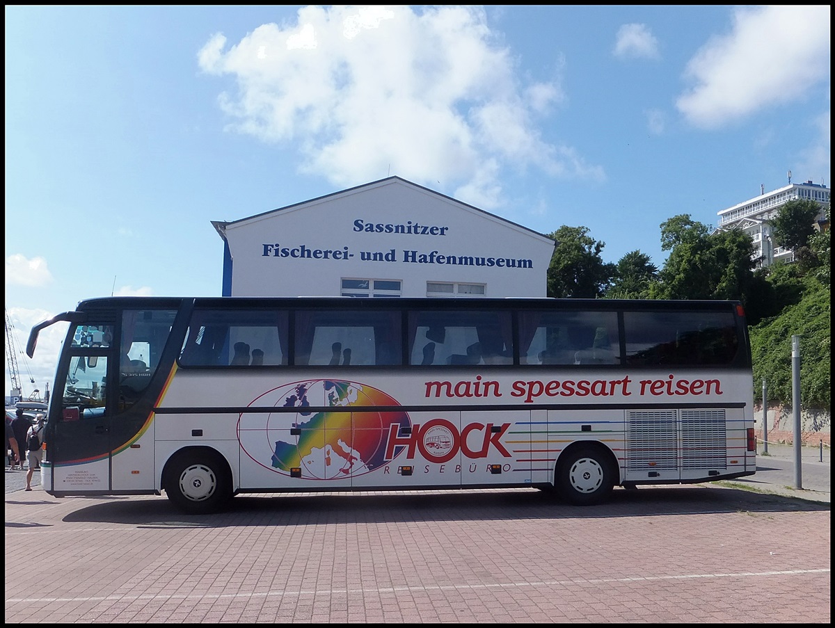 Setra 315 HDH vom Reisebro Hock aus Deutschland im Stadthafen Sassnitz.