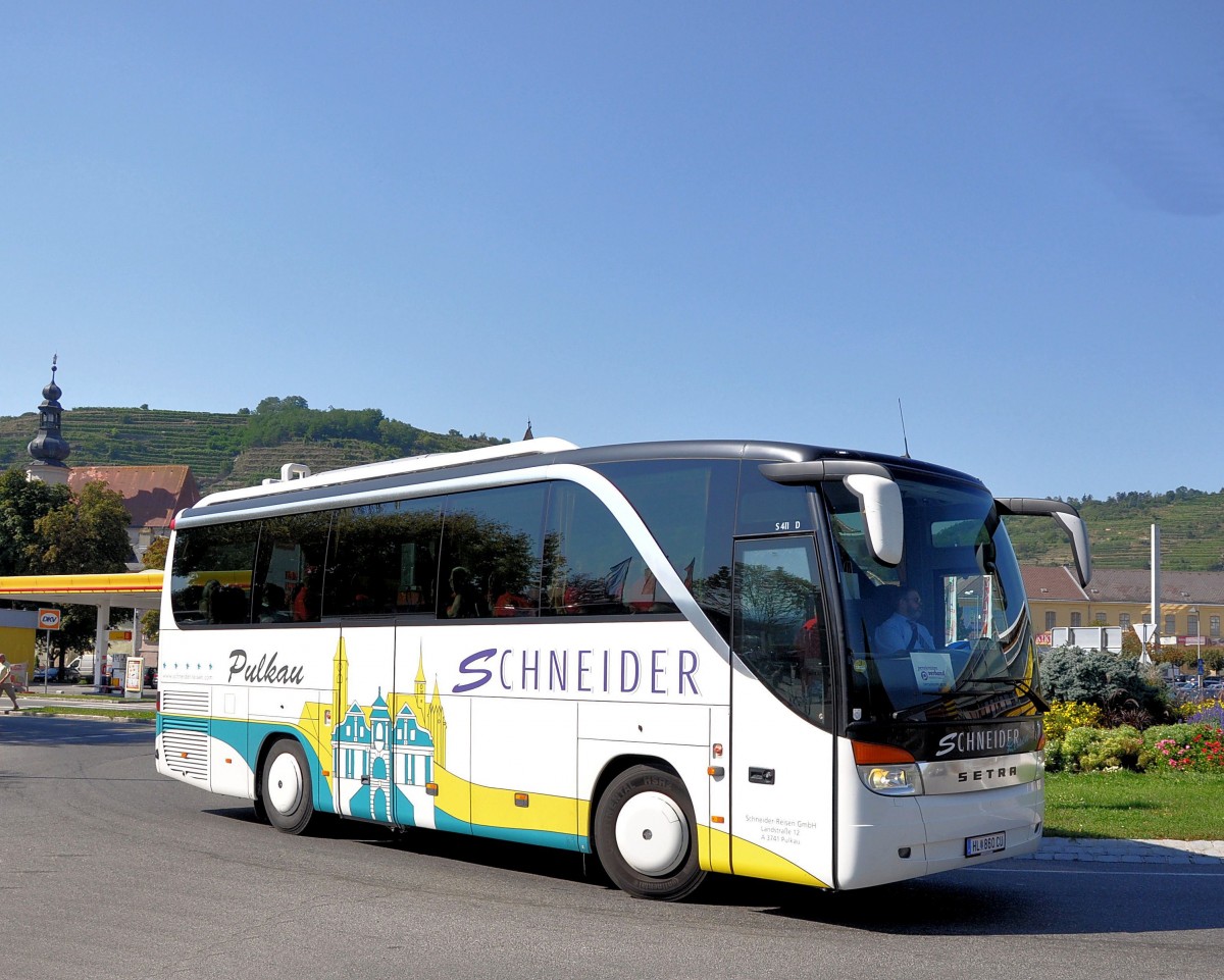 SETRA 411 D von SCHNEIDER Reisen aus Pulkau/Nieder�sterreich im September 2013 in Krems unterwegs.