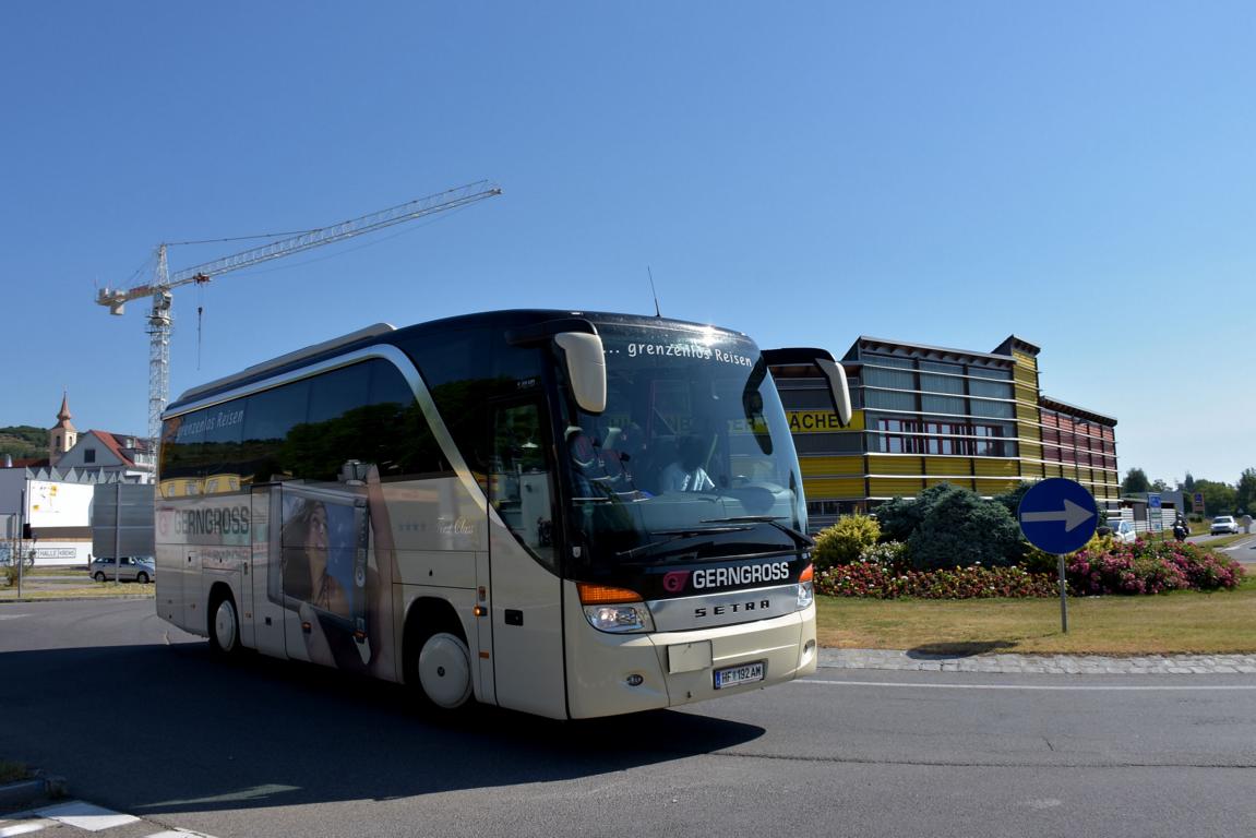 Setra 411 HD von Gerngross Reisen aus �sterreich 06/2017 in Krems.