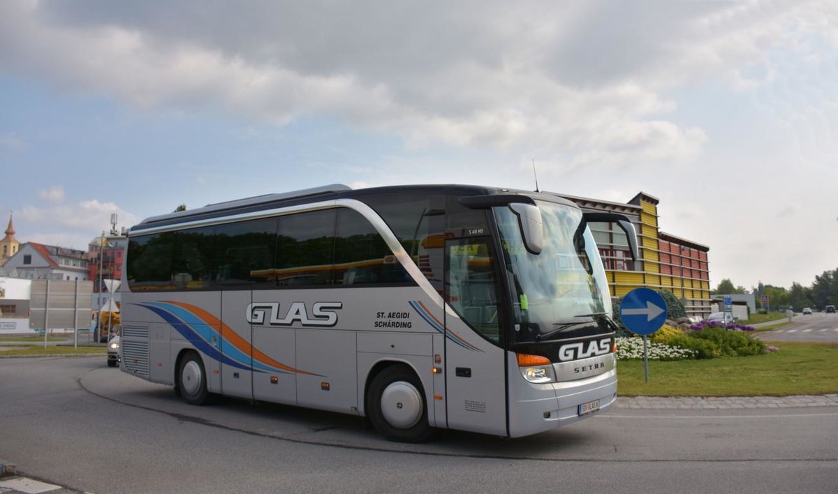 Setra 411 HD von GLAS Reisen aus �sterreich im Mai 2018 in Krems.