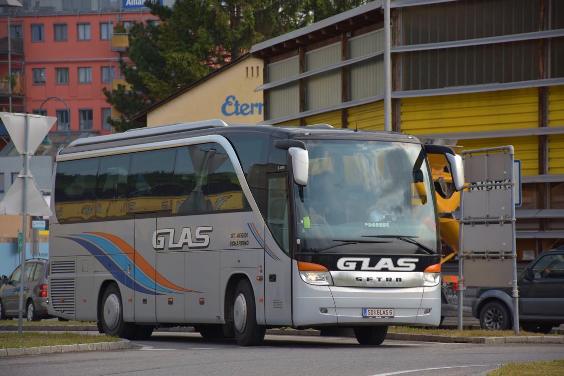 Setra 411 HD von GLAS Reisen aus �sterreich im Mai 2018 in Krems.