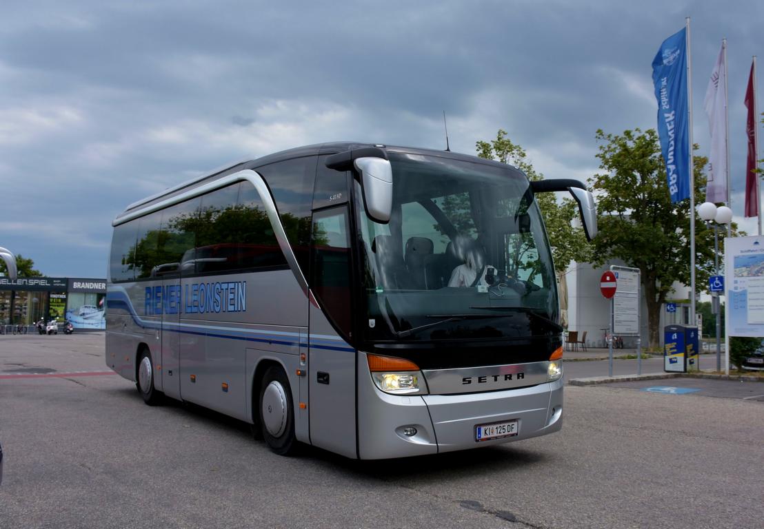 Setra 411 HD von RIENER Reisen aus �sterreich 2017 in Krems.