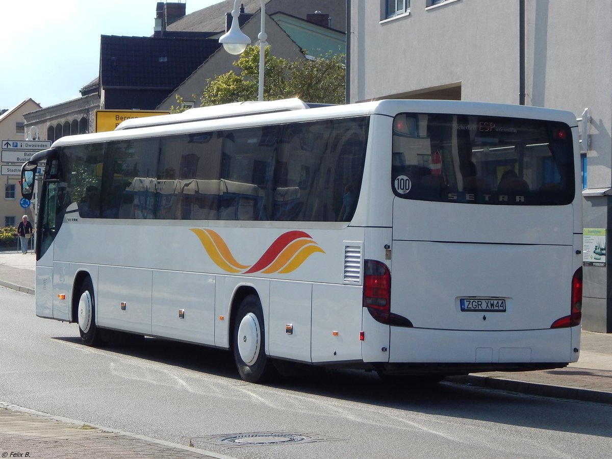 Setra 415 GT von Autokarowe Usługi Turystyczno-Osobowe Robert Caban aus Polen in Sassnitz.