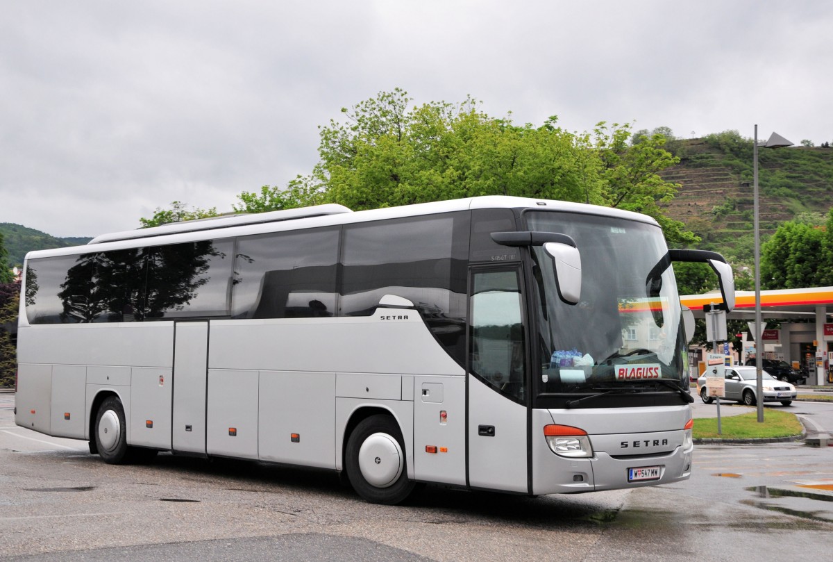 Setra 415 GT-HD von Blaguss aus Wien am 17. Mai 2014 in Krems gesehen.