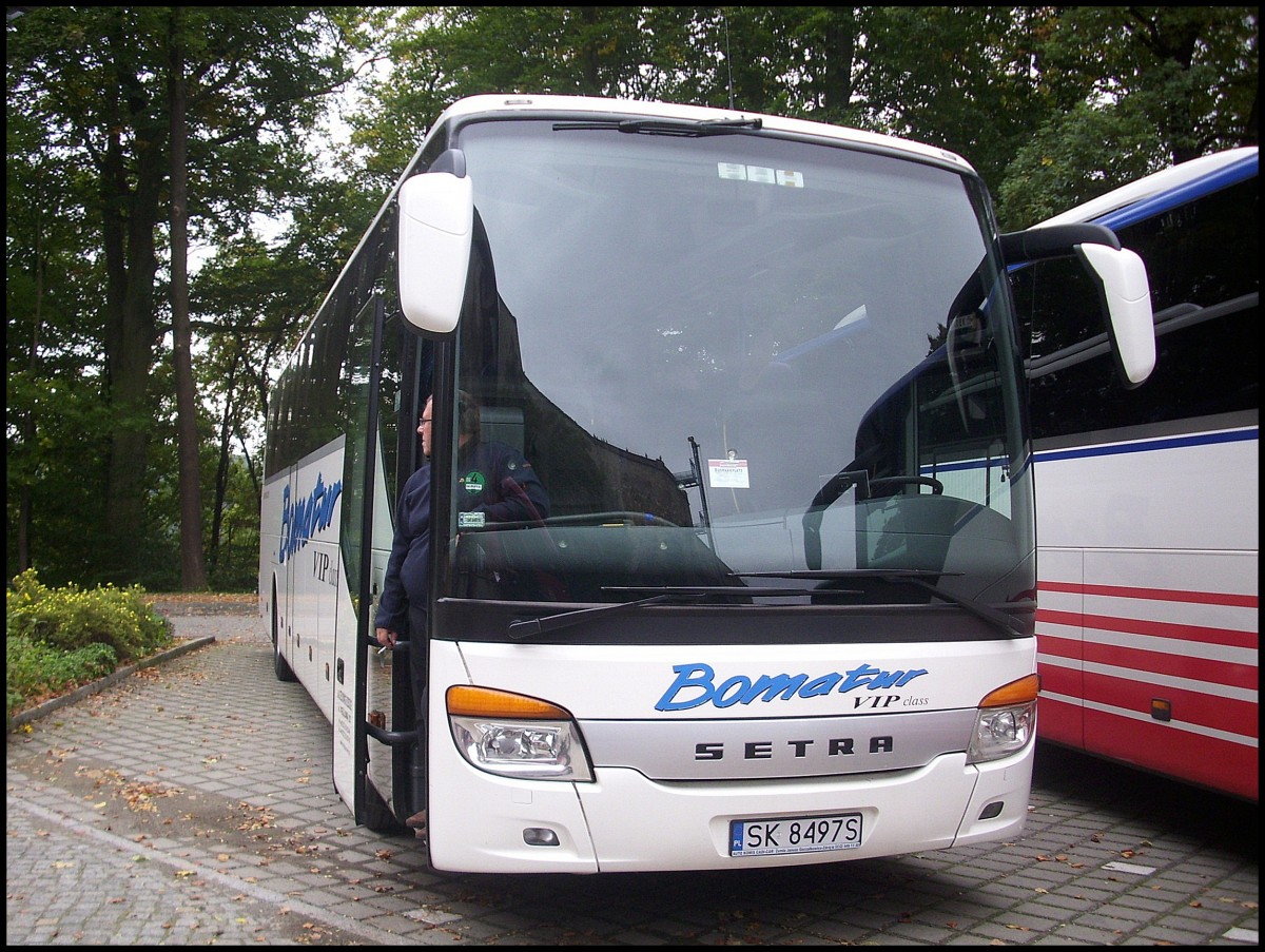 Setra 415 GT-HD von Bomatur aus Polen bei der Festung K�nigsstein.