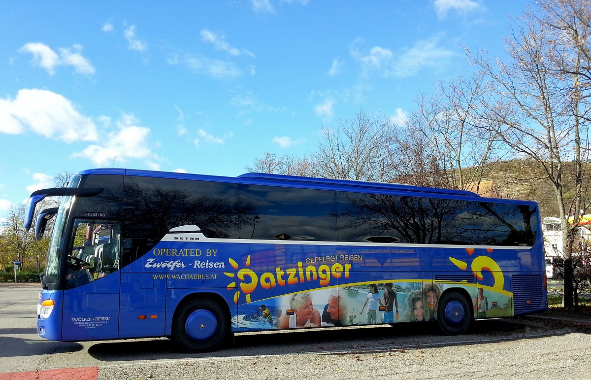 Setra 415 GT-HD von Datzinger Reisen / �sterreich im Nov.2013 in Krems.