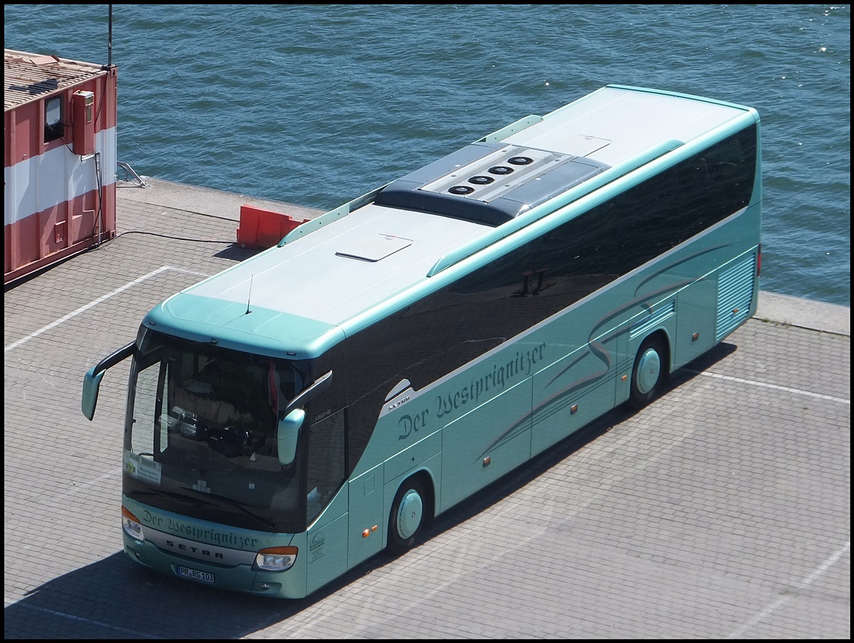 Setra 415 GT-HD von Der Westprignitzer aus Deutschland im Stadthafen Sassnitz.