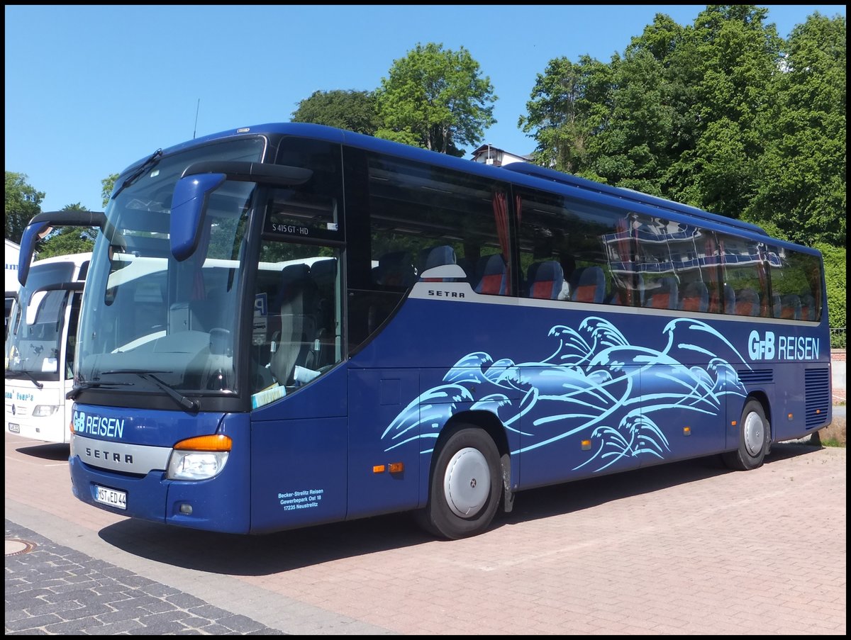 Setra 415 GT-HD von GFB-Reisen aus Deutschland im Stadthafen Sassnitz.