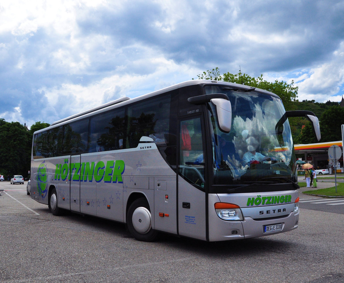 Setra 415 GT-HD von H�tzinger Reisen aus der BRD in Krems.