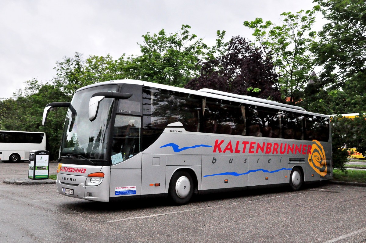 Setra 415 GT-HD von Kaltenbrunner Reisen aus �sterreich im Mai 2015 in Krems gesehen.