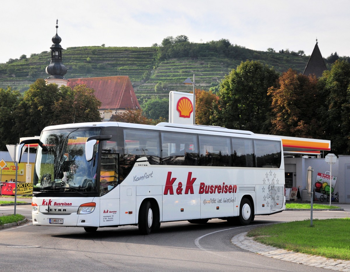 Setra 415 GT-HD von k&k Busreisen aus �sterreichz am 20.9.2014 in Krems unterwegs.
