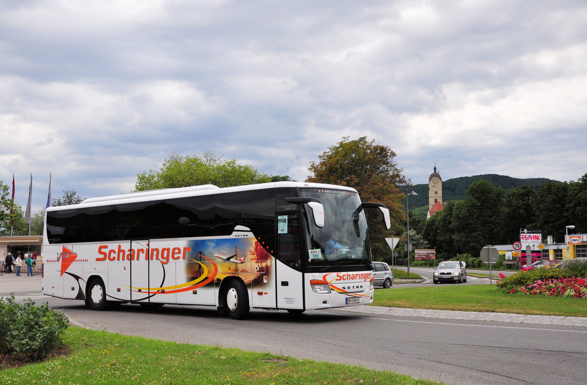 Setra 415 GT-HD von Scharinger Reisen aus �sterreich in Krems gesehen.