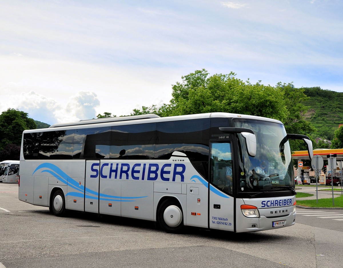 SETRA 415 GT- HD von SCHREIBER Reisen / �sterreich am 22.5.2013 in Krems an der Donau.