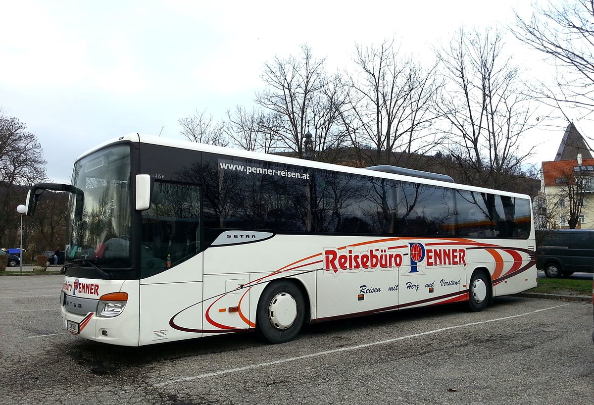 Setra 415 H vom Reiseb�ro Penner aus Nieder�sterreich in Krems gesehen.