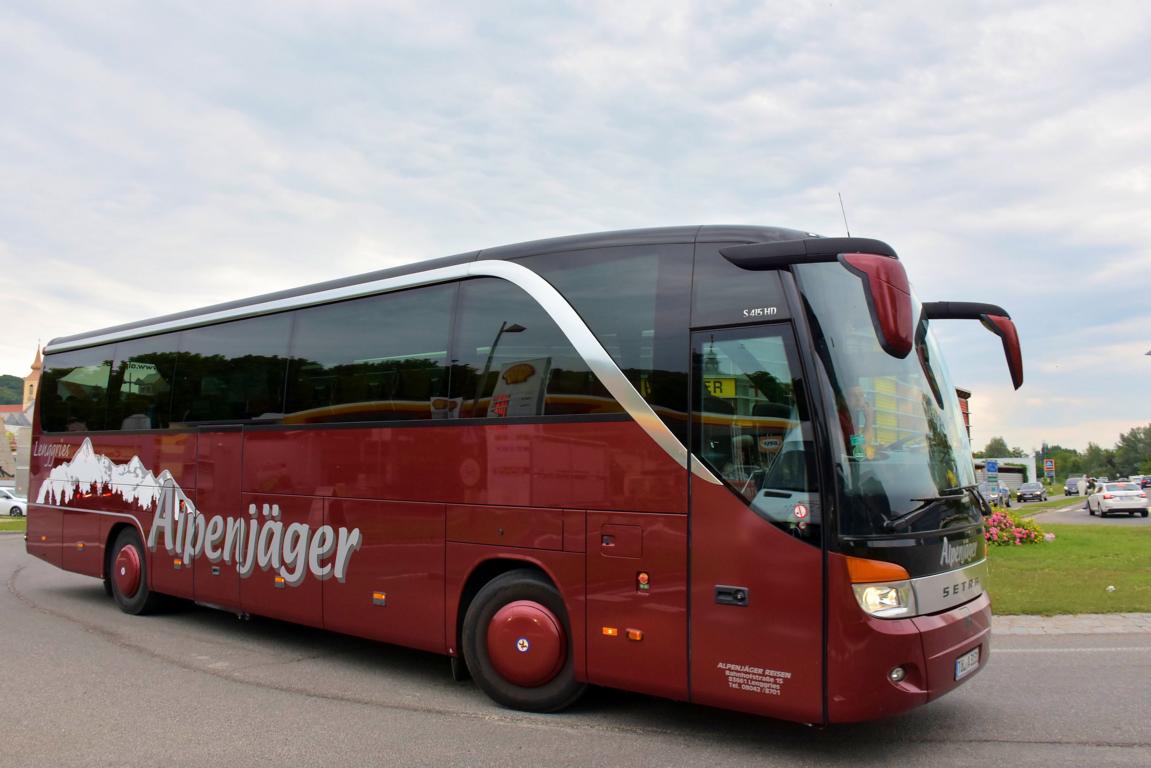 Setra 415 HD von Alpenj�ger Reisen aus AT 2018 in Krems.