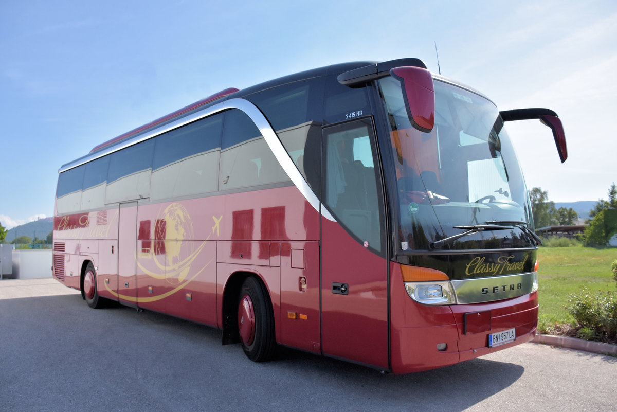 Setra 415 HD von Classy Travel aus �sterreich 2017 in Krems.