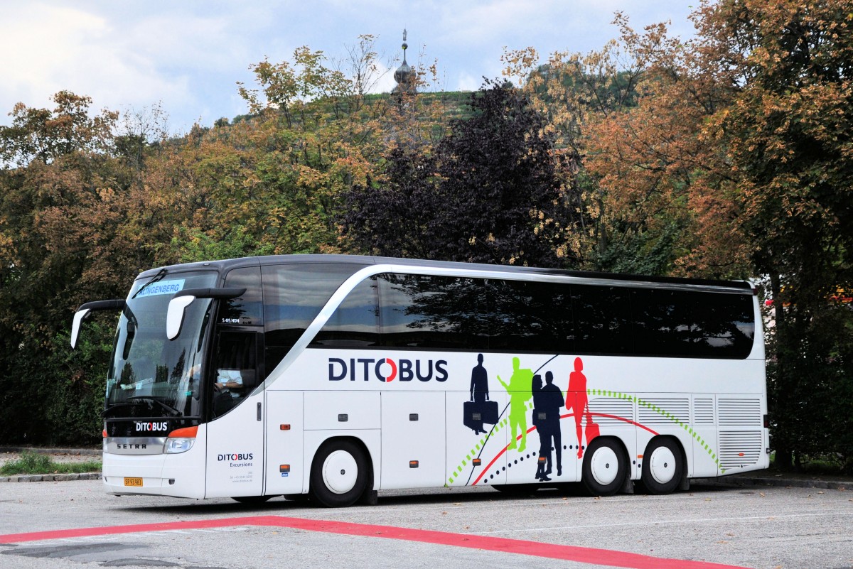 SETRA 415 HDH aus Dnemark im August 2013 in Krems.