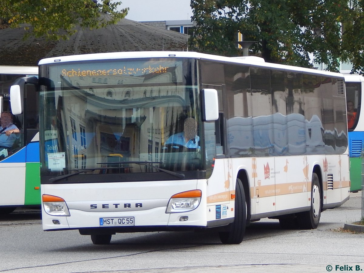 Setra 415 NF von Becker-Strelitz Reisen aus Deutschland in Güstrow.