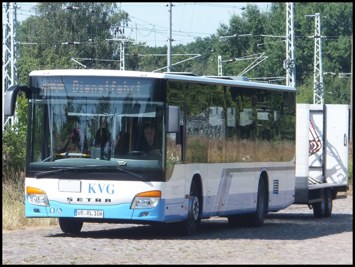 Setra 415 NF mit H�nger der Kraftverkehrsgesellschaft mbH Ribnitz-Damgarten in Ribnitz-Damgarten.