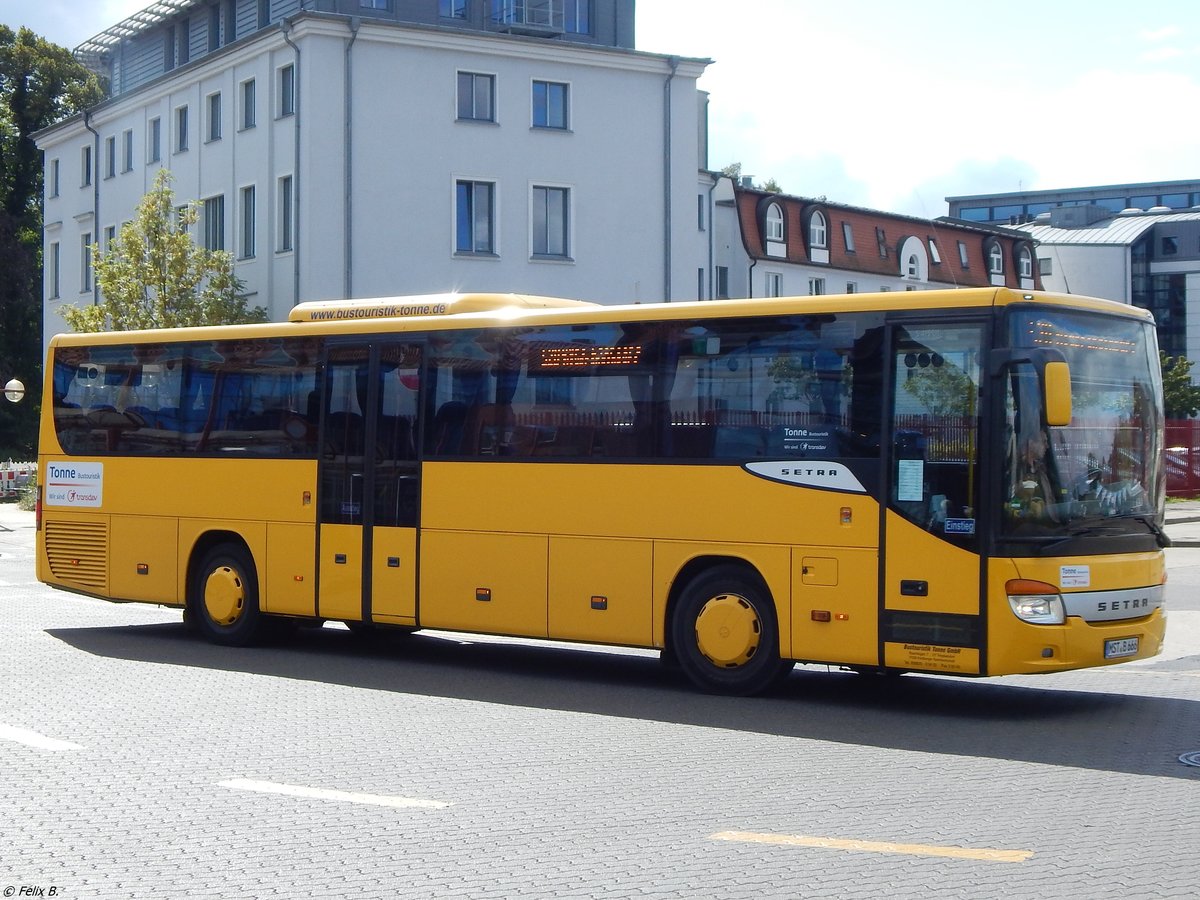Setra 415 UL von Tonne aus Deutschland in Neubrandenburg.