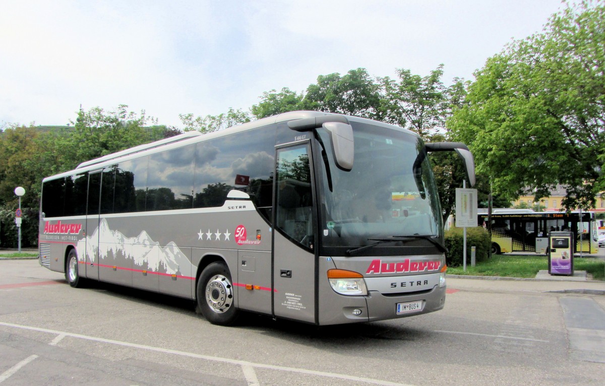 Setra 416 GT von Auderer Reisen aus �sterreich am 2.Juni 2014 in Krems gesehen.