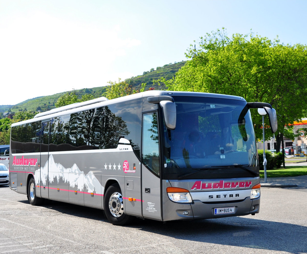 Setra 416 GT von Auderer Reisen aus sterreich in Krems gesehen.