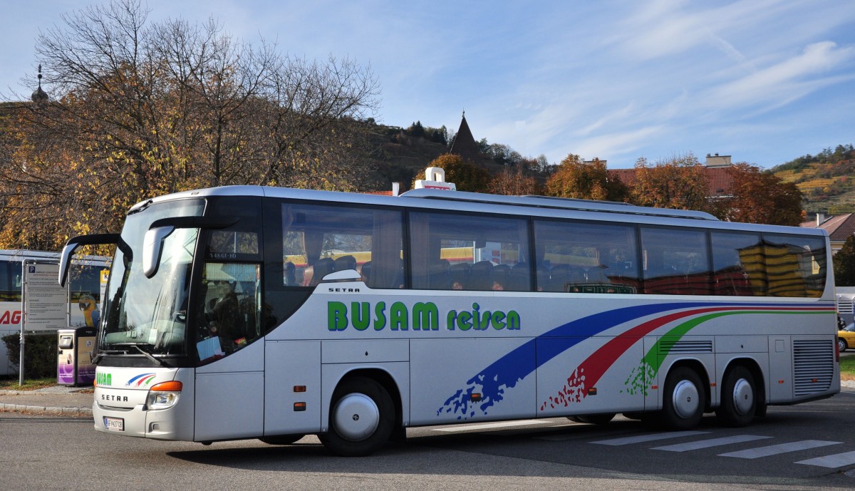 Setra 416 GT-HD von Busam Reisen / �sterreich im Herbst 2013 in Krems gesehen.