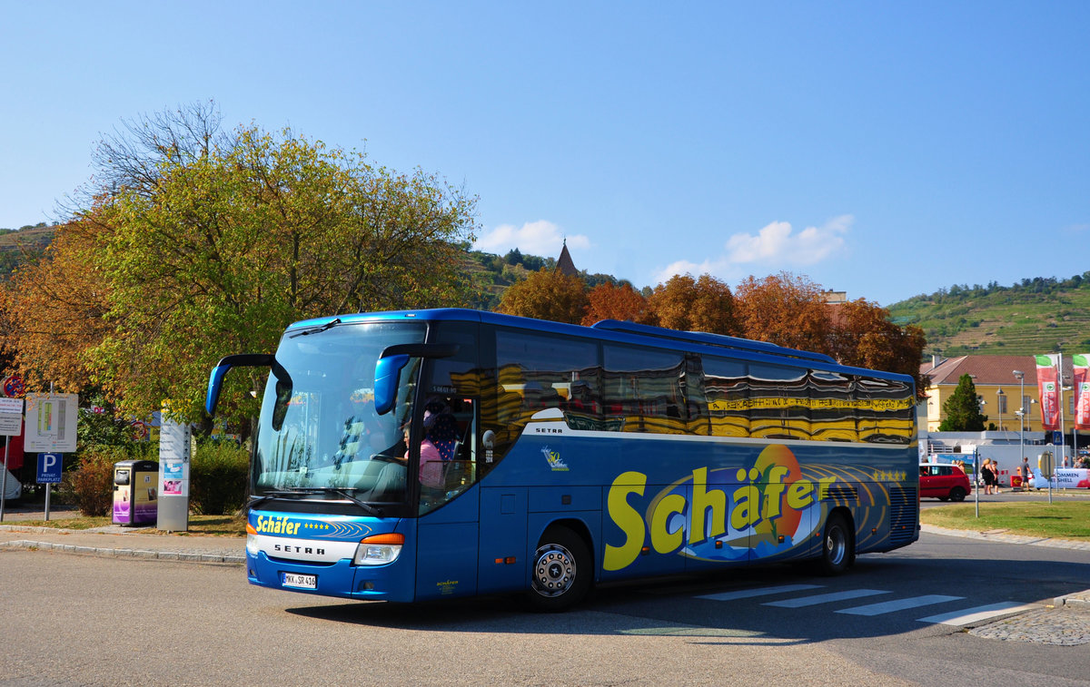 Setra 416 GT-HD von Schfer Reisen aus der BRD in Krems.