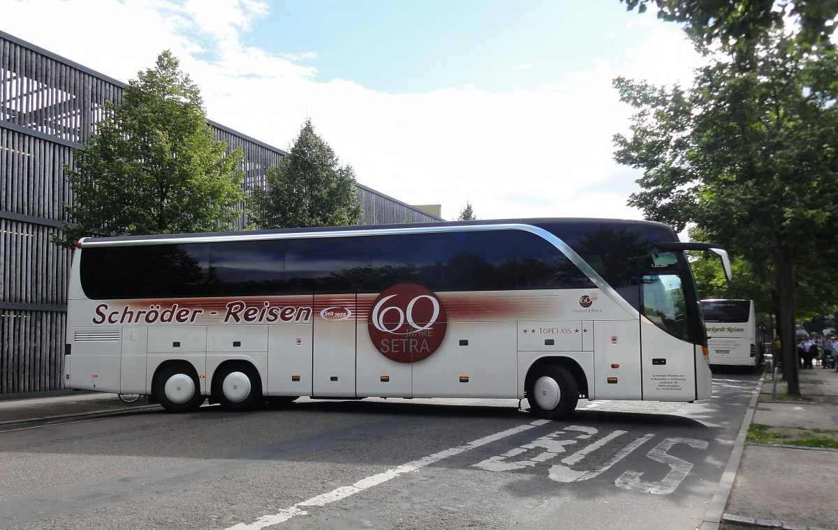 Setra 416 HDH von Schr�der Reisen aus der BRD beim Zoo in Leipzig am 29.Juli 2015 gesehen.