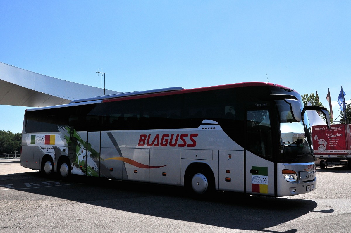 SETRA 417 GT-HD von BLAGUSS / sterreich am 9.7.2013 in Krems an der Donau.