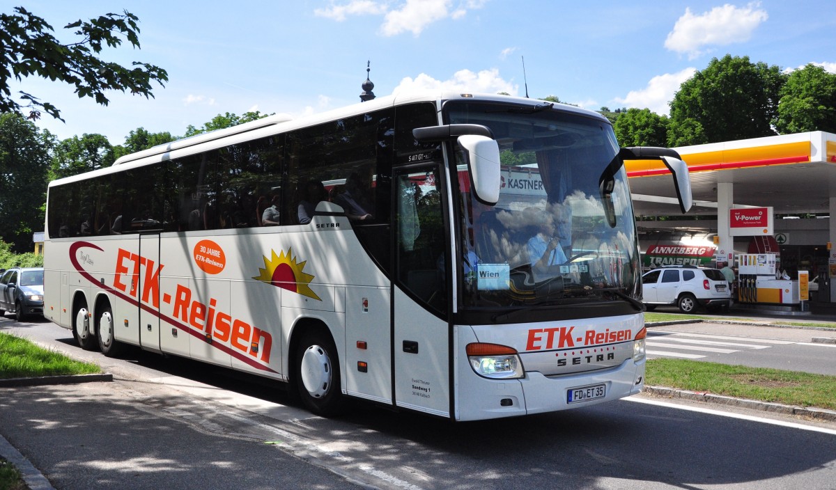 Setra 417 GT-HD von ETK Reisen aus der BRD im Mai 2015 in Krems gesehen.