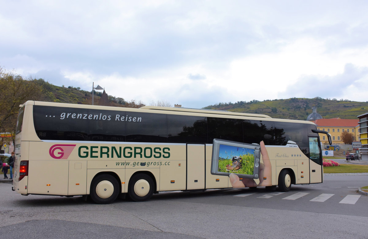 Setra 417 GT-HD von Gerngross Reisen aus �sterreich in Krems.