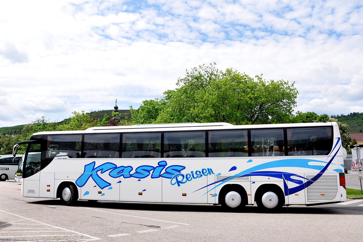Setra 417 GT-HD von Kasis Reisen aus Ober�sterreich in Krems gesehen.