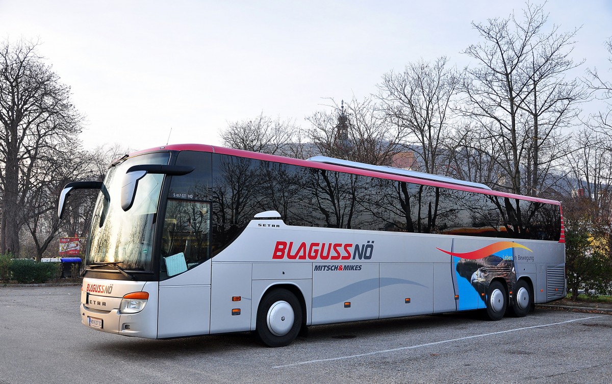 Setra 417 GT-HD vob Blaguss/�sterreich im Dez.2013 in Krems.