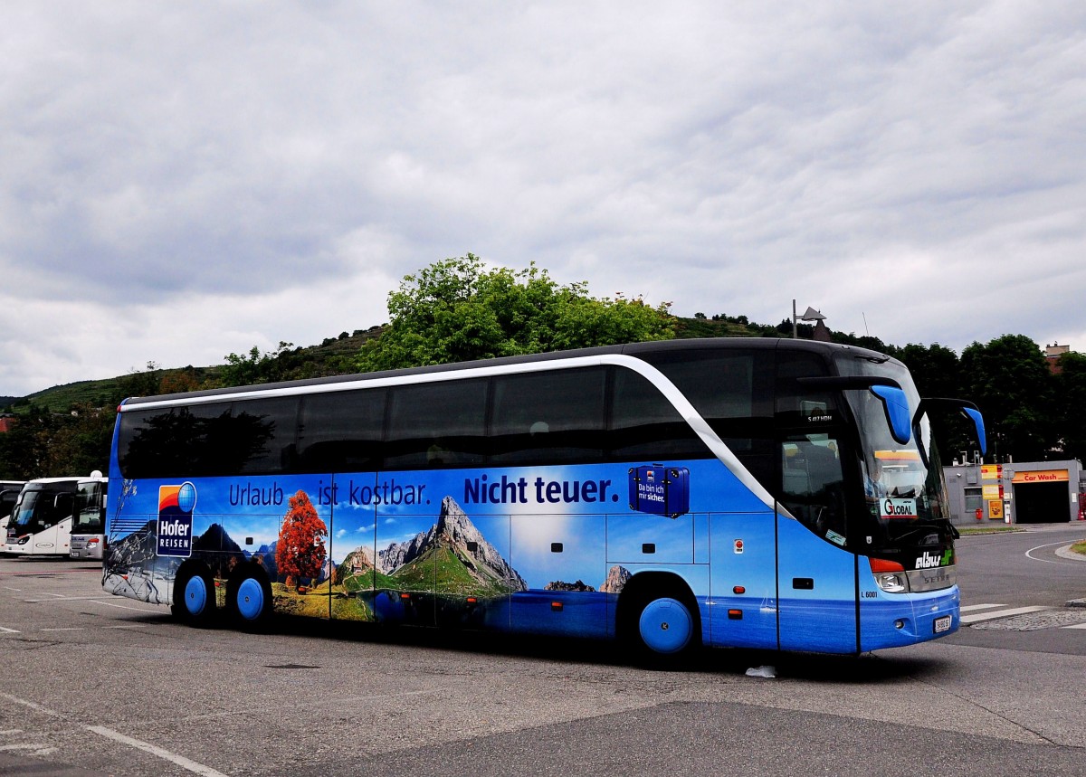 Setra 417 HDH von Albus aus �sterreich im Juni 2015 in Krems.