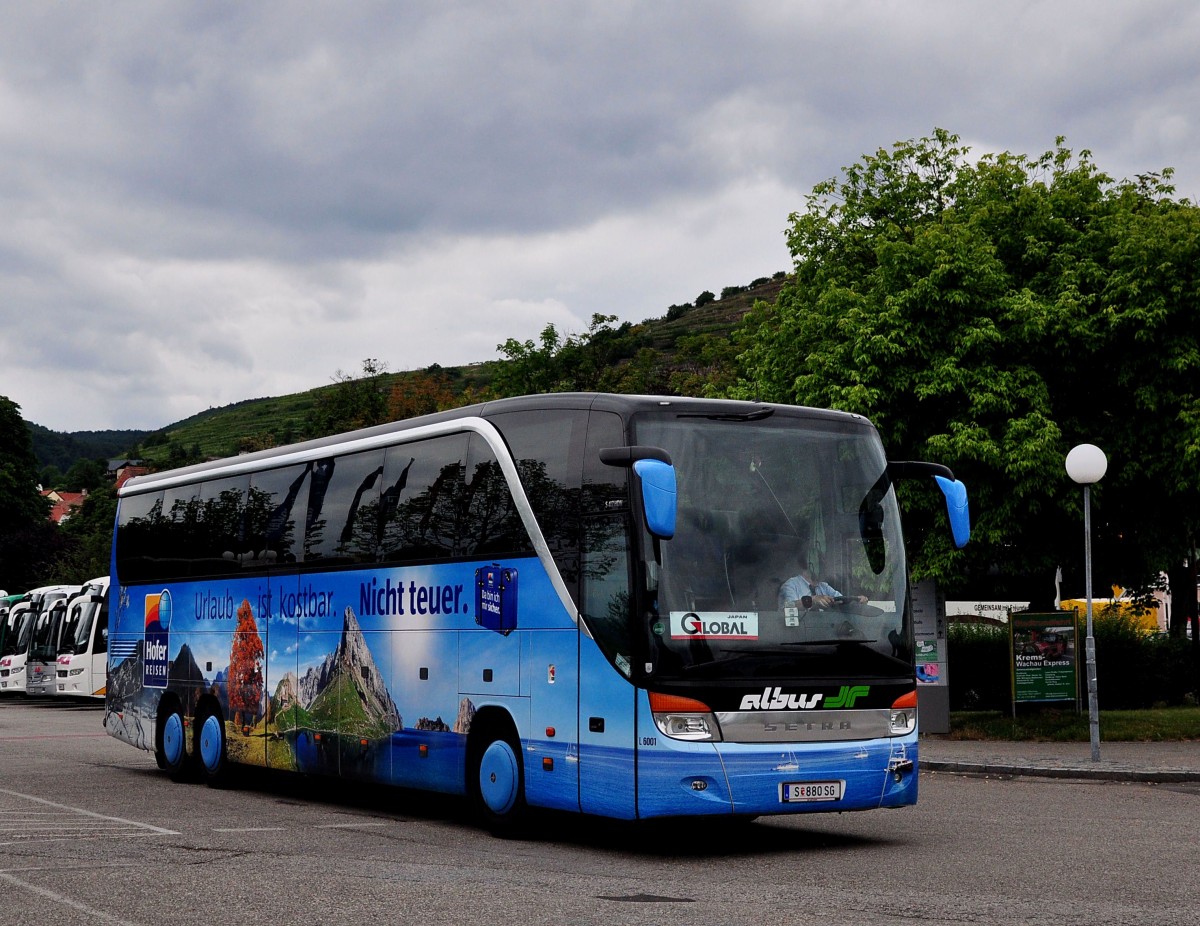Setra 417 HDH von Albus aus �sterreich im Juni 2015 in Krems.
